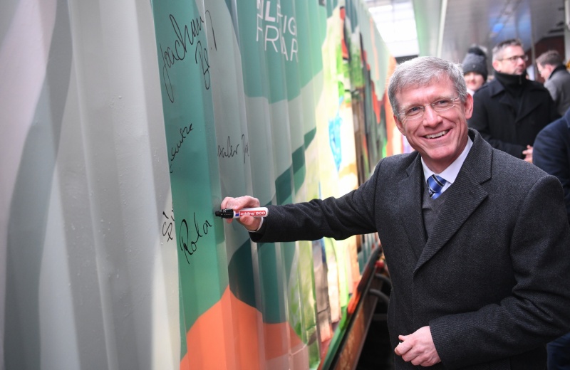 BERLIN WELCOMES NOAH'S TRAIN