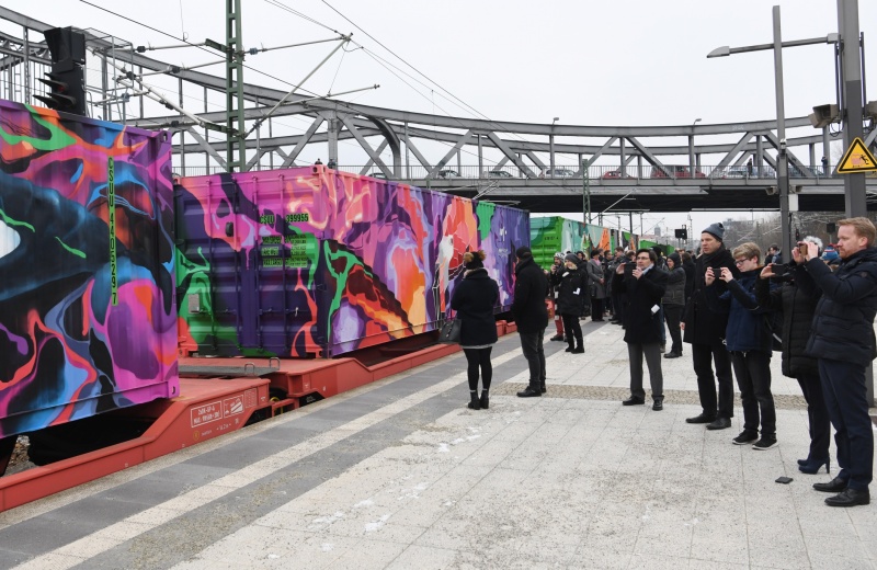 BERLIN WELCOMES NOAH'S TRAIN