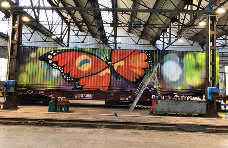 Butterfly Container